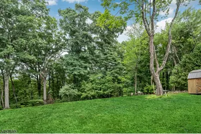 2 Glen Ave, Mount Olive, NJ 07828 - Photo 4