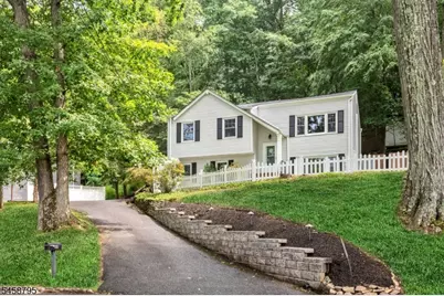 62 Burnham Pkwy, Morris Township, NJ 07960 - Photo 1