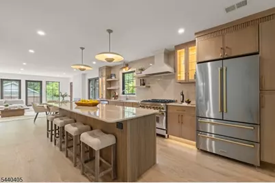 34 Pine Ter, Millburn, NJ 07078 - Photo 6