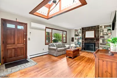 2 Mohican Trl, Jefferson Township, NJ 07438 - Photo 2