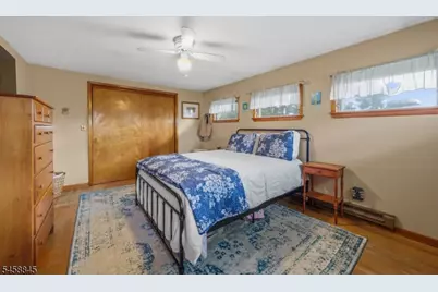 29 Larkspur Ln, Clifton, NJ 07013 - Photo 16
