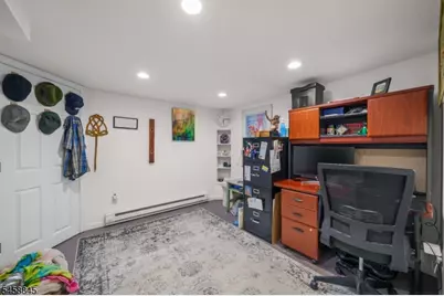 29 Larkspur Ln, Clifton, NJ 07013 - Photo 18