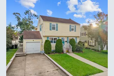 29 Larkspur Ln, Clifton, NJ 07013 - Photo 2