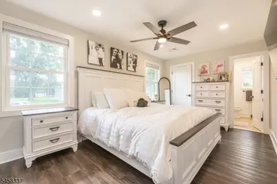 11 Malcolm Dr, Fairfield, NJ 07004 - Photo 14