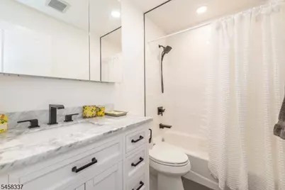 11 Malcolm Dr, Fairfield, NJ 07004 - Photo 22