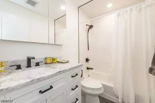 11 Malcolm Dr, Fairfield, NJ 07004 - Photo 22