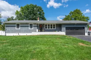11 Malcolm Dr, Fairfield, NJ 07004 - Photo 32