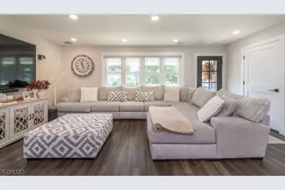 11 Malcolm Dr, Fairfield, NJ 07004 - Photo 10