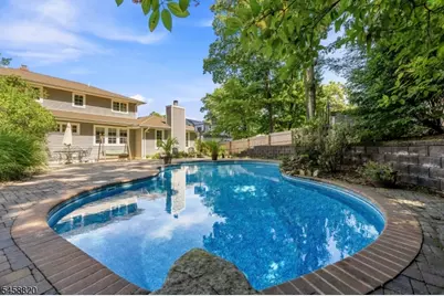 172 Rafkind Rd, Bloomingdale, NJ 07403 - Photo 2