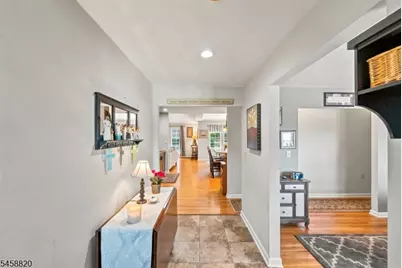 172 Rafkind Rd, Bloomingdale, NJ 07403 - Photo 6