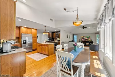172 Rafkind Rd, Bloomingdale, NJ 07403 - Photo 14