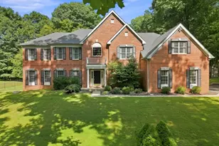 39 Ascot Dr, Washington Township, NJ 07853 - Photo 1
