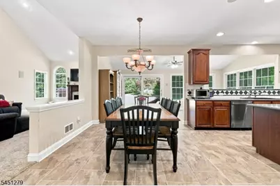 39 Ascot Dr, Washington Township, NJ 07853 - Photo 10