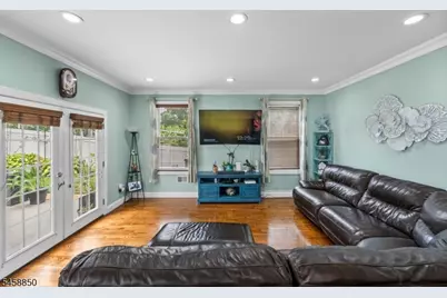 39 Paterson Ave, Clifton, NJ 07014 - Photo 16