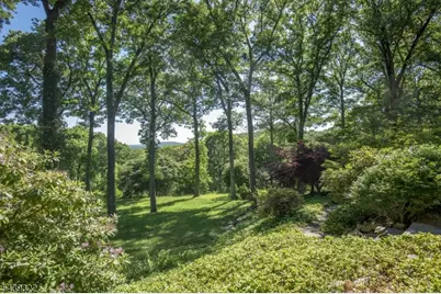 235 Mountainside Rd, Mendham Township, NJ 07945 - Photo 8