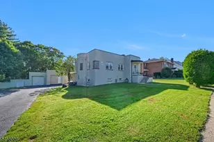 48 Elwood Ave, Flemington, NJ 08822 - Photo 2