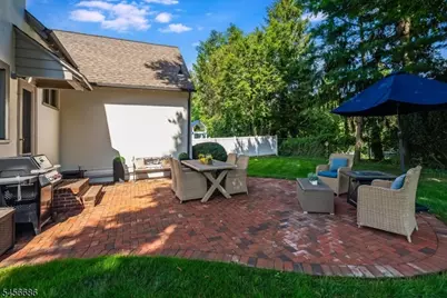 251 Tuttle Pkwy, Westfield, NJ 07090 - Photo 32