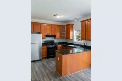 102 George Wilson Blvd, Flemington, NJ 08822 - Photo 2