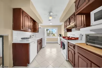 2574 Allen Ave, Union Township, NJ 07083 - Photo 14