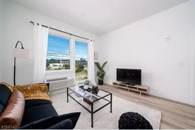 28 Irvine Turner Blvd #209, Newark, NJ 07103 - Photo 2