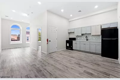 90 Broadway #4, Paterson, NJ 07505 - Photo 2