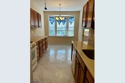 201 Swathmore Dr, Nutley, NJ 07110 - Photo 8