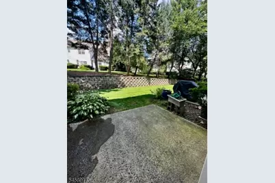 201 Swathmore Dr, Nutley, NJ 07110 - Photo 22