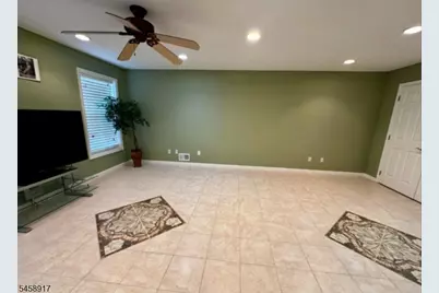 201 Swathmore Dr, Nutley, NJ 07110 - Photo 20