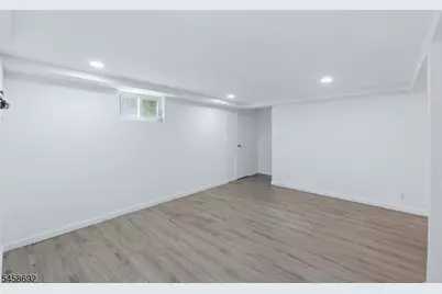 635 Robinson Ter, Union Township, NJ 07083 - Photo 22