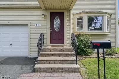 635 Robinson Ter, Union Township, NJ 07083 - Photo 6