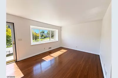 11 Ivanhoe Ter, Bloomfield, NJ 07003 - Photo 2