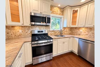 11 Ivanhoe Ter, Bloomfield, NJ 07003 - Photo 4