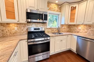 11 Ivanhoe Ter, Bloomfield, NJ 07003 - Photo 4