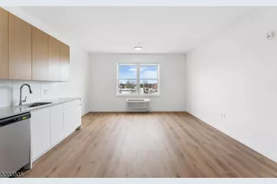 431 31 Dr Mlk Jr Blvd #624, East Orange, NJ 07018 - Photo 1