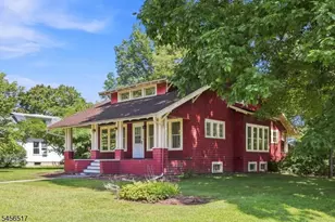 429 Greenwich St, Belvidere, NJ 07823 - Photo 2