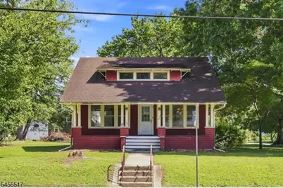 429 Greenwich St, Belvidere, NJ 07823 - Photo 1