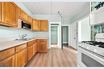 70 Prospect St, Dover, NJ 07801 - Photo 12