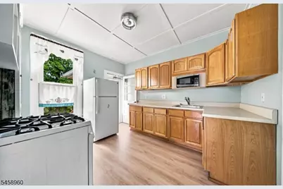 70 Prospect St, Dover, NJ 07801 - Photo 16