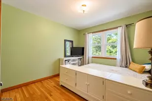281 E Asbury Anderson Rd, Washington Township, NJ 07882 - Photo 18