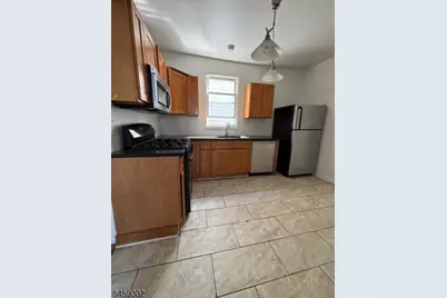 572 Christopher St, Orange, NJ 07050 - Photo 2