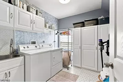 354 Highland Ave, Orange, NJ 07050 - Photo 18