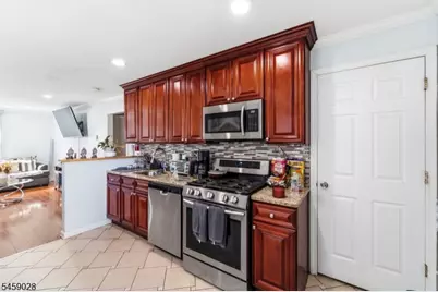 63 Gordon Ave, Woodbridge Township, NJ 08863 - Photo 8