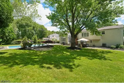 18 Mary Ellen Dr, Edison, NJ 08820 - Photo 40