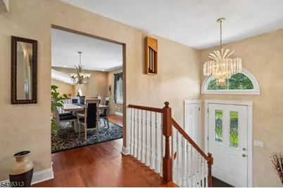 18 Mary Ellen Dr, Edison, NJ 08820 - Photo 4