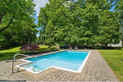 18 Mary Ellen Dr, Edison, NJ 08820 - Photo 38