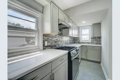 27 Honiss St #2, Belleville, NJ 07109 - Photo 4