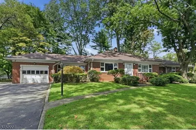 23 Glendale Dr, Freehold Township, NJ 07728 - Photo 2