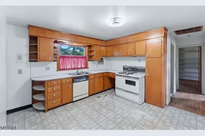 23 Glendale Dr, Freehold Township, NJ 07728 - Photo 10