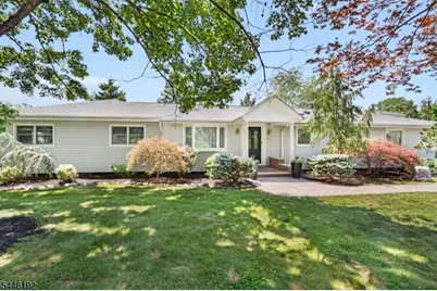 216 Glen Crest Dr, Branchburg Township, NJ 08853 - Photo 2