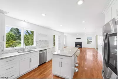 61 Rock Rd, Washington Township, NJ 07853 - Photo 4